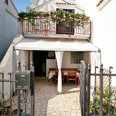 Apartment Apartman Basta *